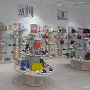 Магазин обуви Respect на Венёвской улице фото 6 на сайте Butovo.su